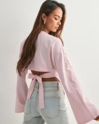 Nelly - Rosa - Open Back Tie LS Top