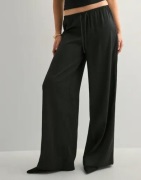 Nelly - Svart - Pull On Satin Pants