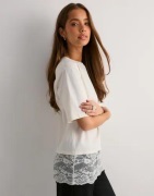 Nelly - Hvit - Lace Detail Tee