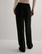 OBJECT - Svart - Objsanne Aline Wide Pant Noos