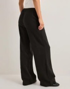 Nelly - Svart - Easy Breeze Pants