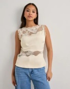 Malina - Hvit - Desire Lace Trimmed Cut Out To