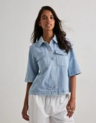 Only - Blå - Onlbelle S/S Shirt Dnm Gua Noos