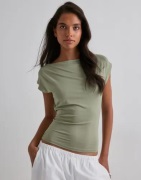 Nelly - Grønn - Ultra Soft Shoulder Top