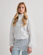 Nelly - Hvit - Lace Mini Skirt